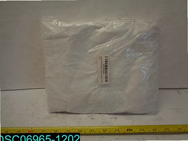 Excellent Art Vinyl Zippered Mattress Protector 80" By 9" white